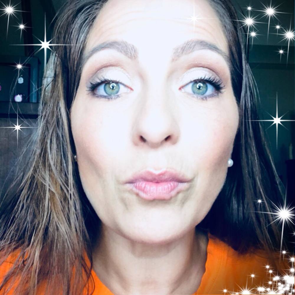 Meet your Posher, Angie